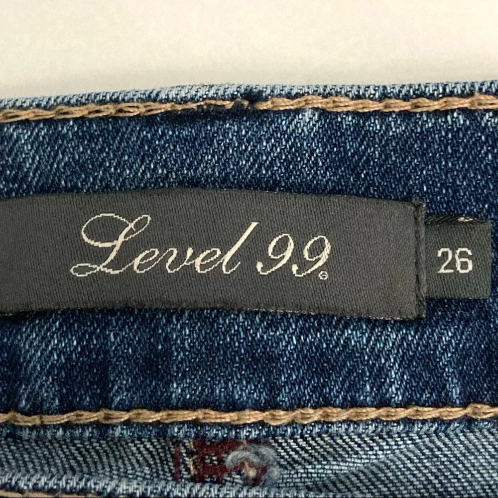 LEVEL 99 Morgan Slouchy Straight Jeans Women’s Size 26 Rhinestone Patched Denim